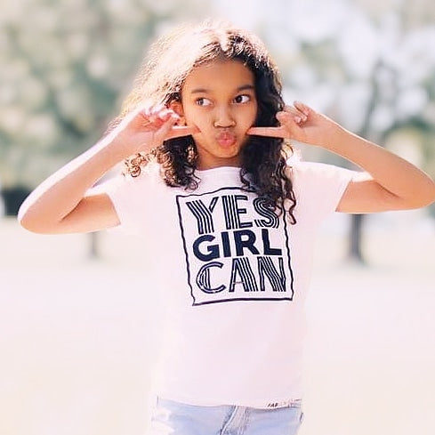 YES GIRL CAN, Kids, Girls, Teen Short Sleeve T-shirt
