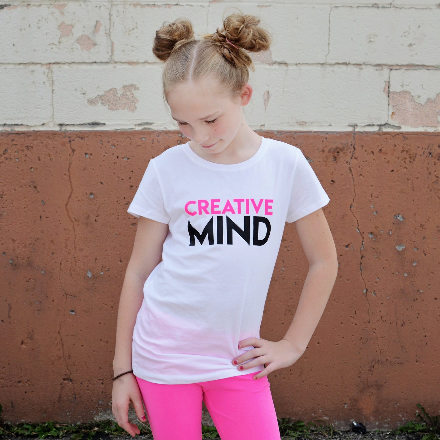 CREATIVE MIND Black and Neon Pink Short Sleeve T-shirt FABVOKAB