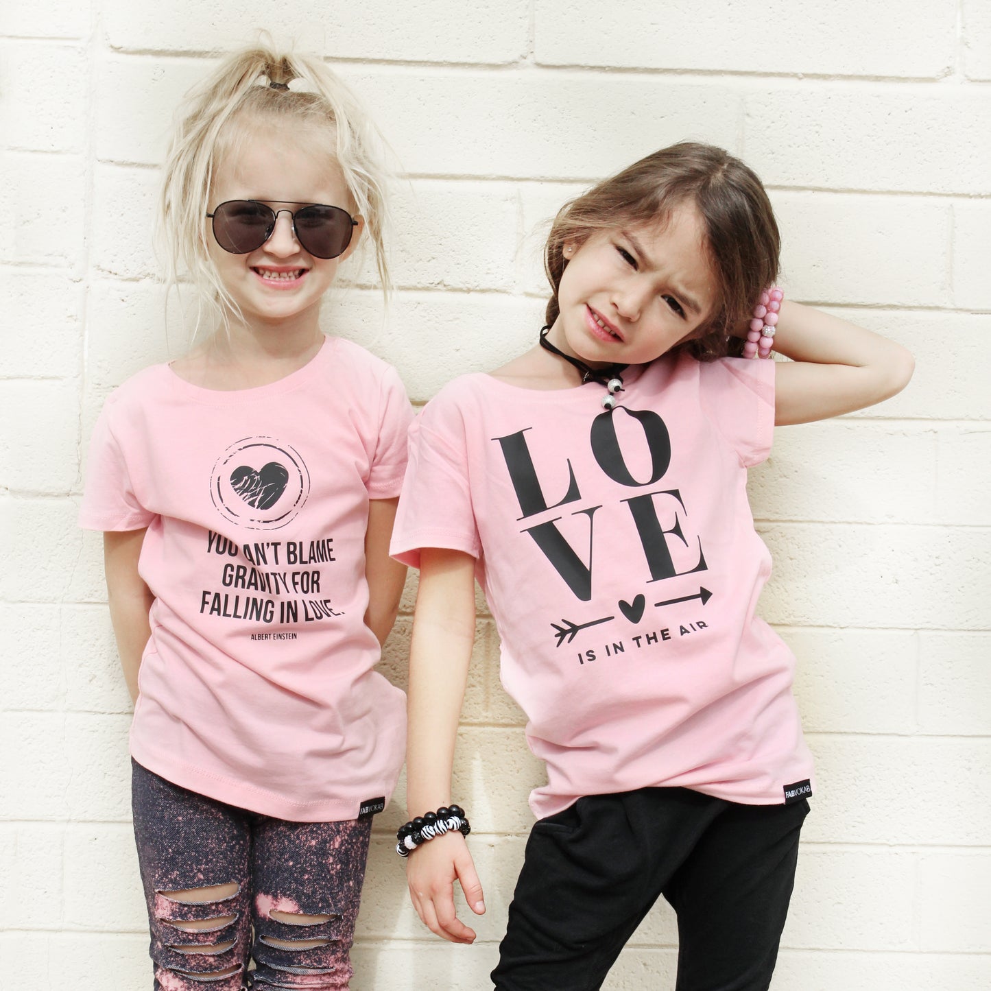 GIRLS LOVE IS IN THE AIR Pink Short Sleve T-shirt FABVOKAB