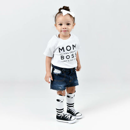 MOM THINKS SHE IS A BOSS Short Sleeve T-shirt FABVOKAB